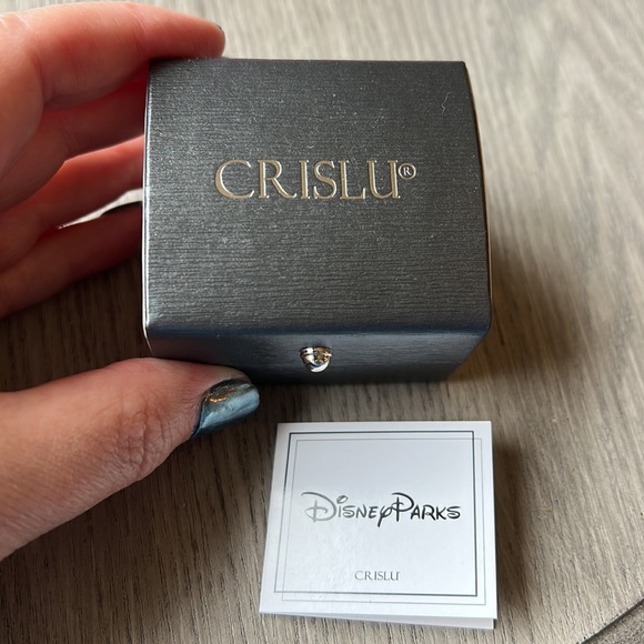 Sold out!! ⚫️❤️ Disney Parks Sterling platinum Mickey Mouse Earrings by CRISLU - Picture 3 of 3